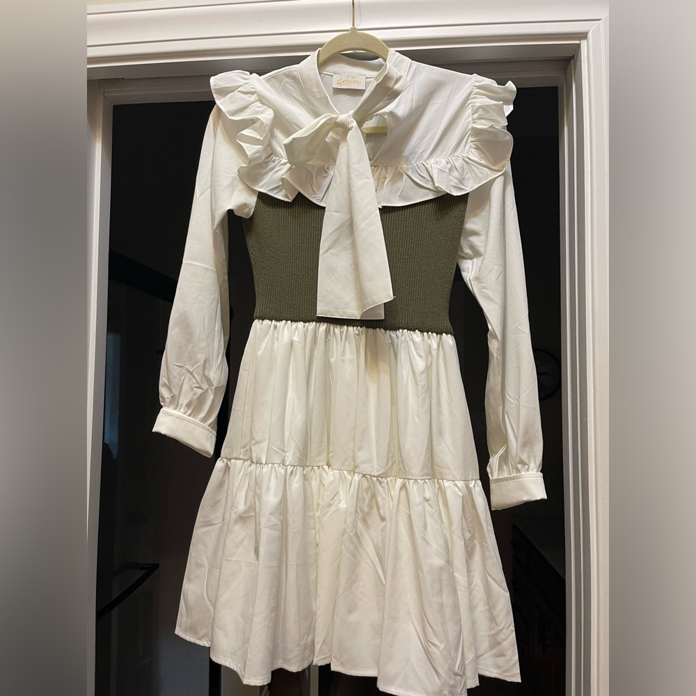NWOT green and white dress